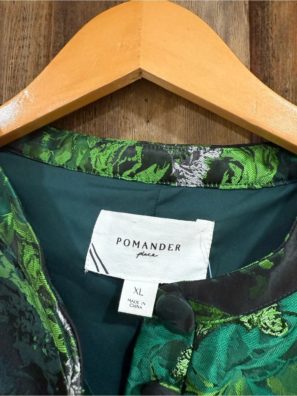 Green Floral Puff-Sleeve Tunic with Button Front